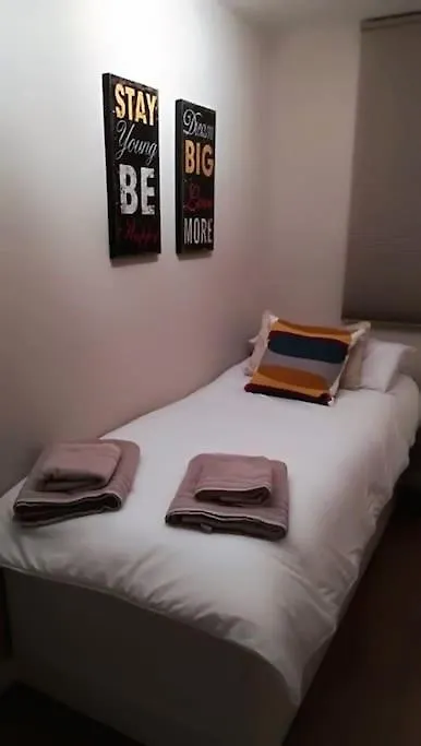 Apartamento Cuarzo Seville 0*,